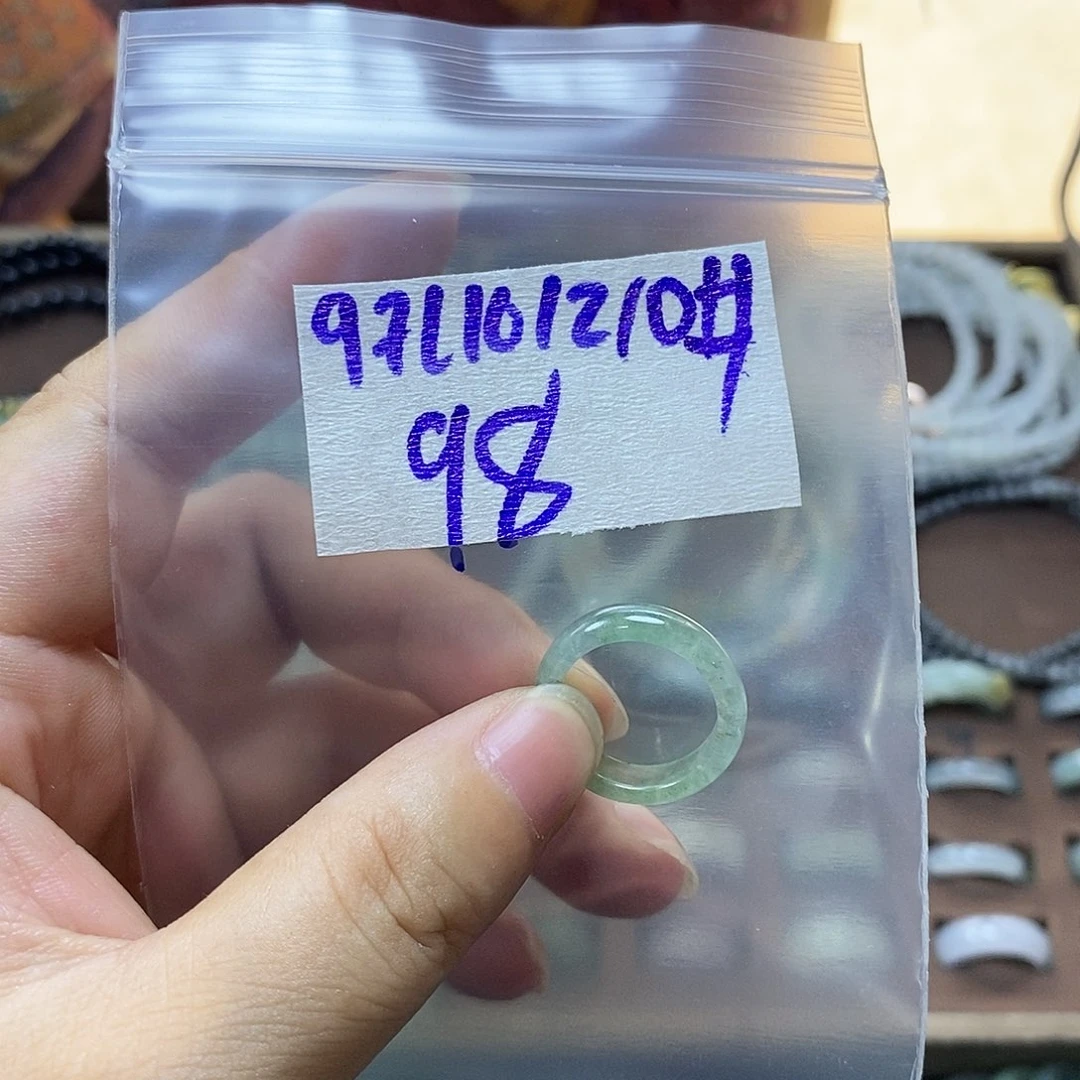 未镶嵌定制翡翠楹***咪