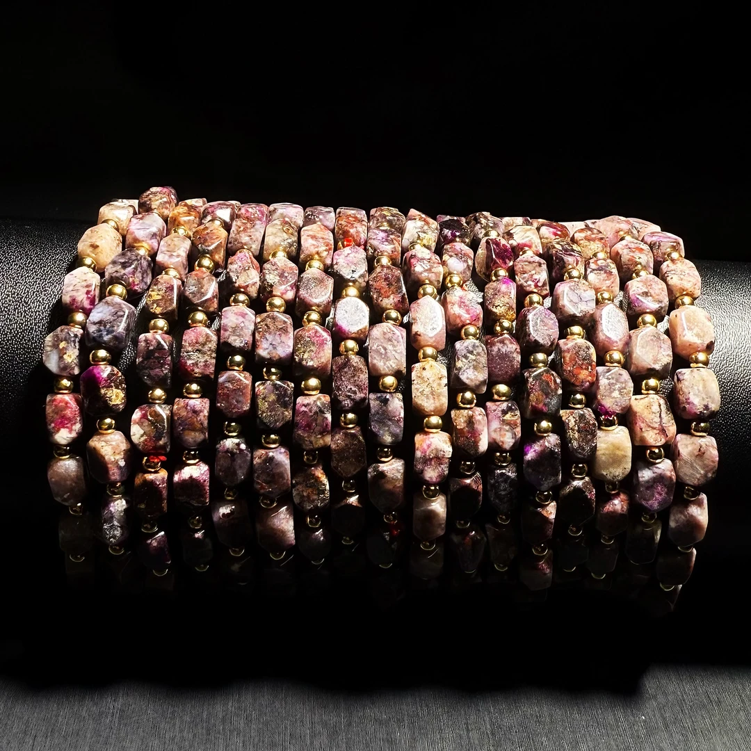 【皇后甄选】C030505 舒俱来泥地樱花冻手串-多样性发其一