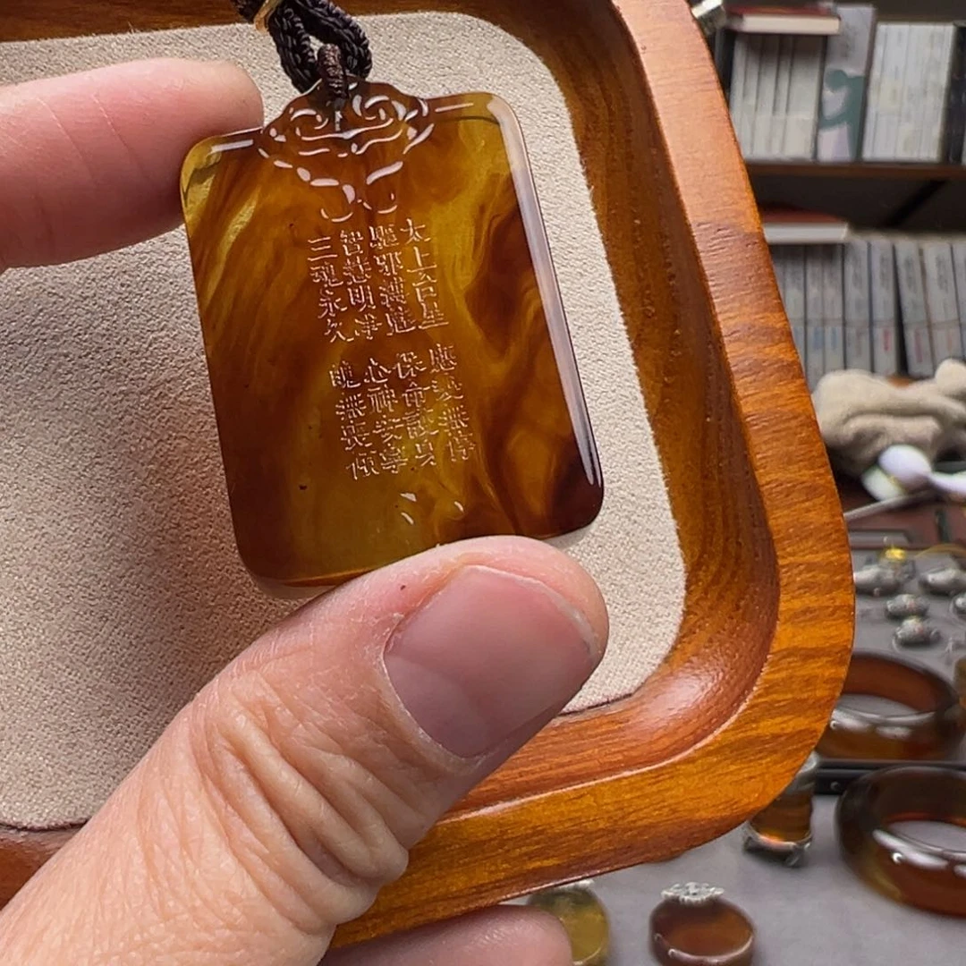 琥珀颈饰未镶嵌净心