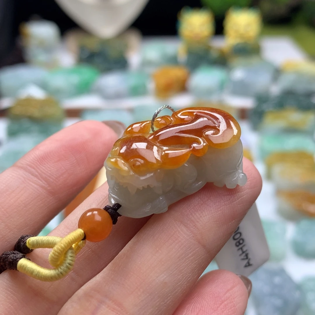 翡翠未镶嵌颈饰貔貅07