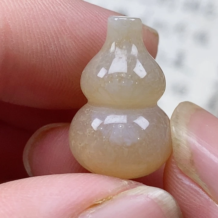 颈饰未镶嵌硅化珊瑚（珊瑚玉）没打孔 小