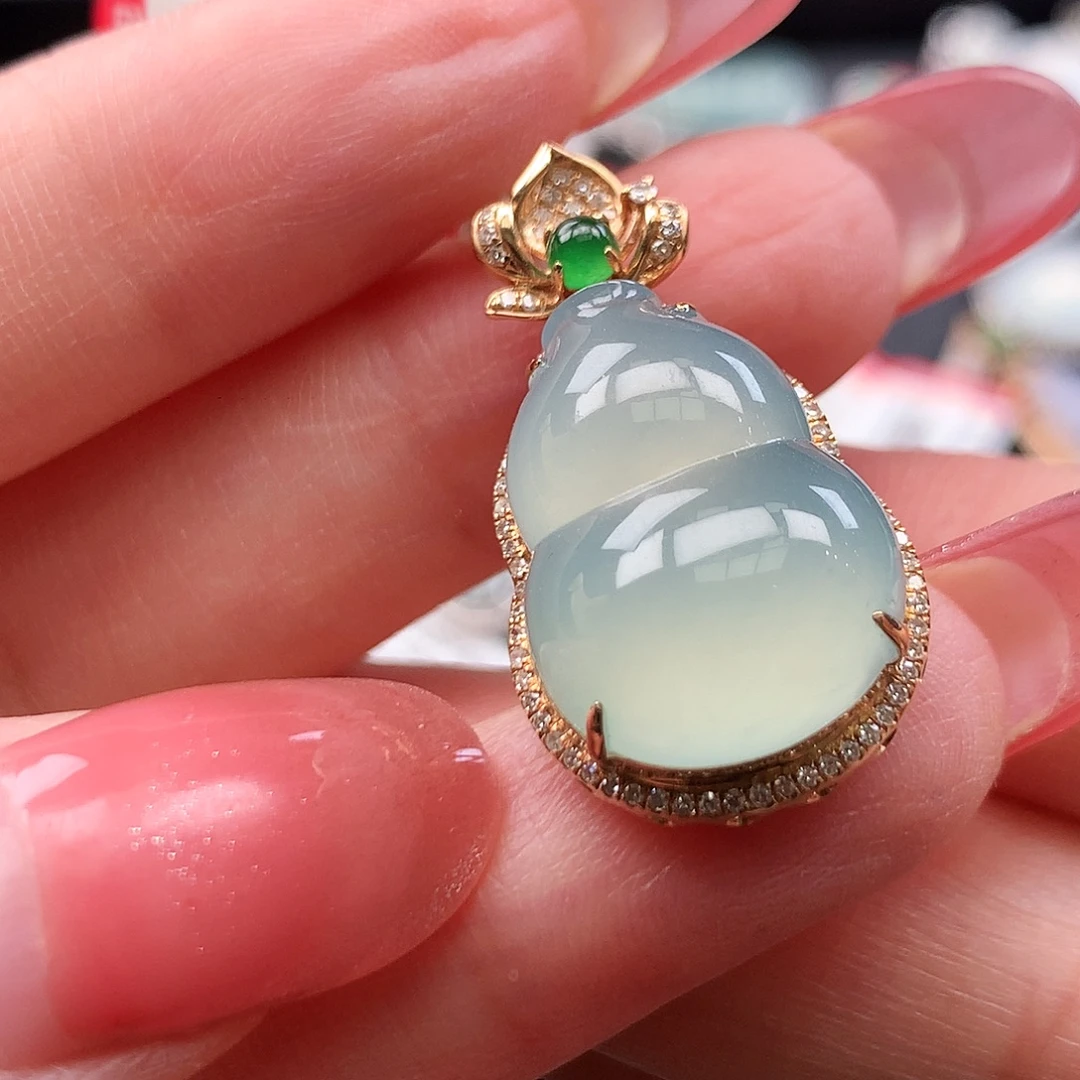 颈饰18K金镶嵌翡翠翡翠