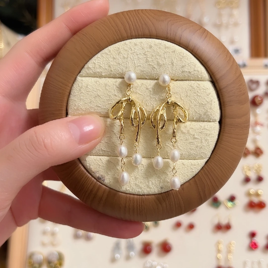 银S925镶嵌耳饰淡水珍珠