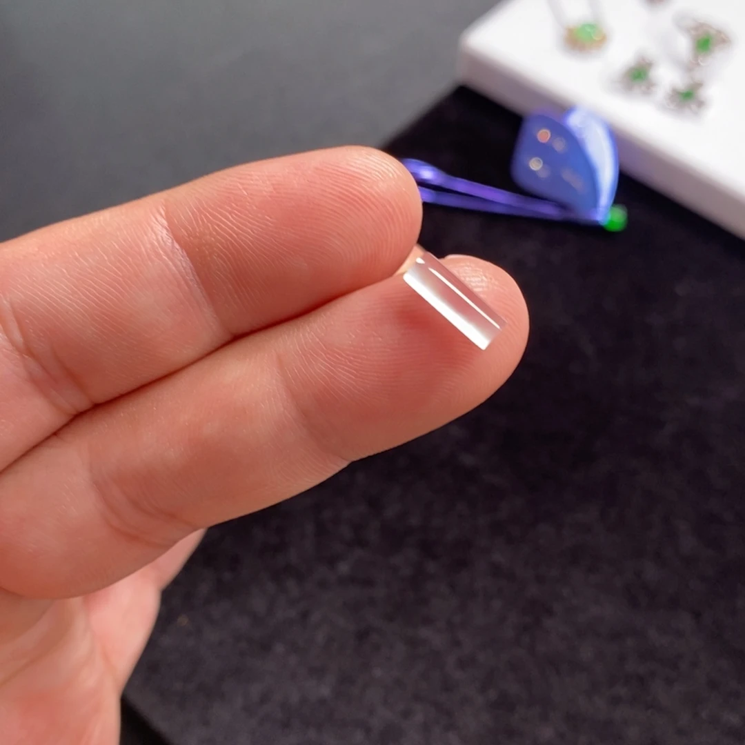 翡翠裸石玻璃种马鞍