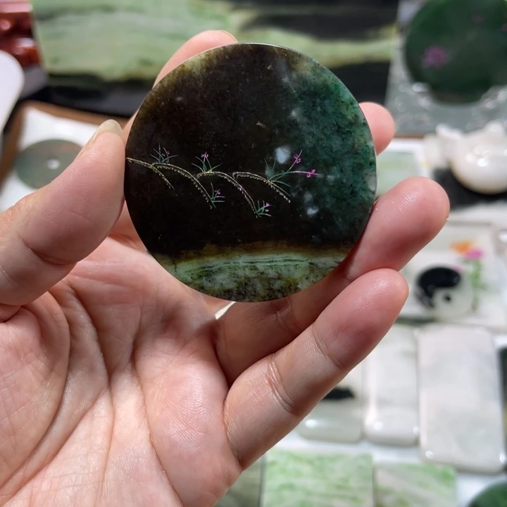 独山玉未镶嵌颈饰