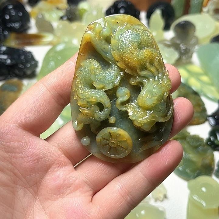 未镶嵌蛇纹石玉颈饰