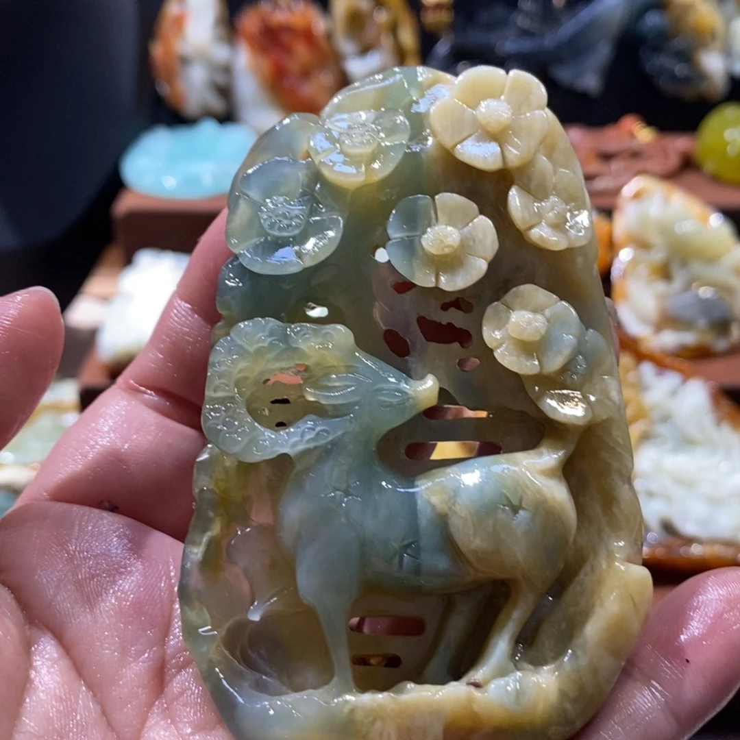 蛇纹石玉颈饰未镶嵌