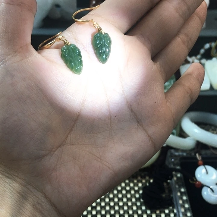 和田玉未镶嵌颈饰和田玉碧玉叶子