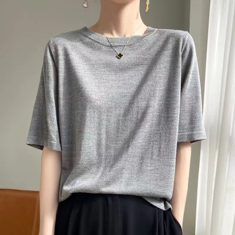 经典简约百搭减龄16针天丝针织上衣DY004