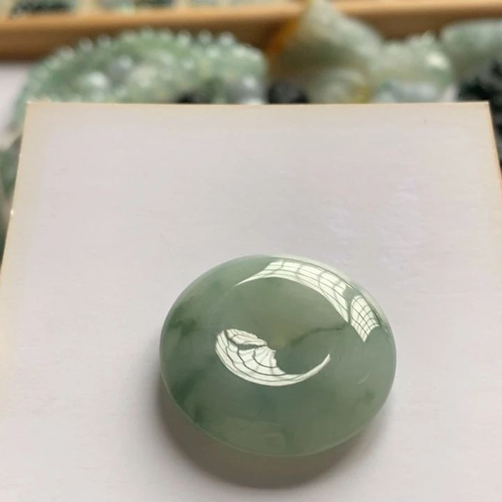 翡翠颈饰未镶嵌?****飞天然翡翠平安扣吊坠