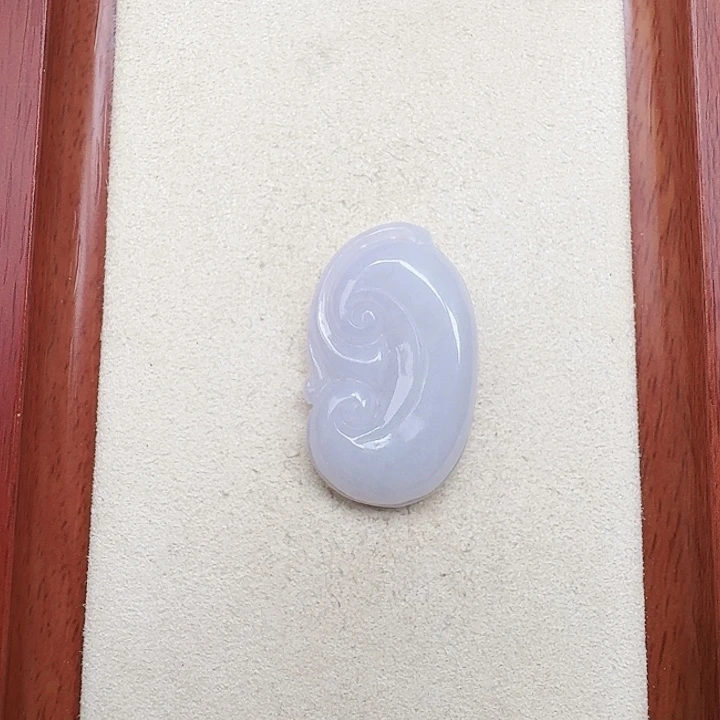 翡翠未镶嵌颈饰孤品