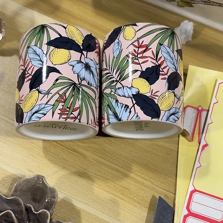 瓷片样品样品 样品样品四个