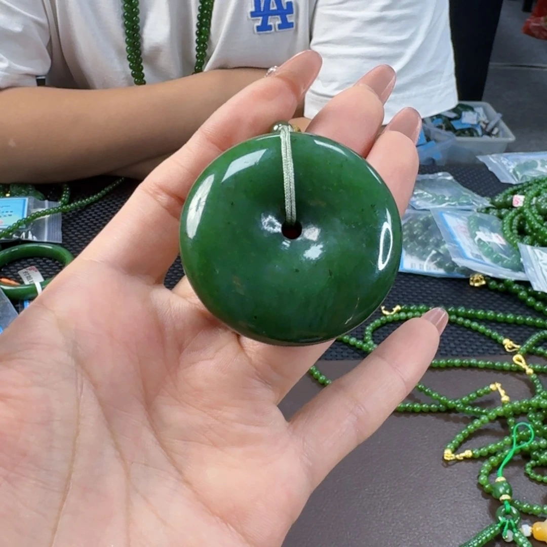 和田玉（碧玉）未镶嵌颈饰