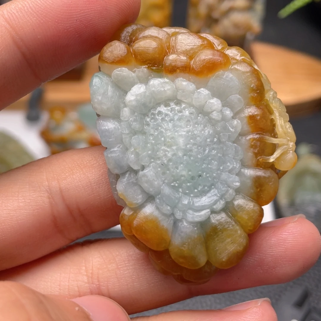 定制翡翠未镶嵌翡翠