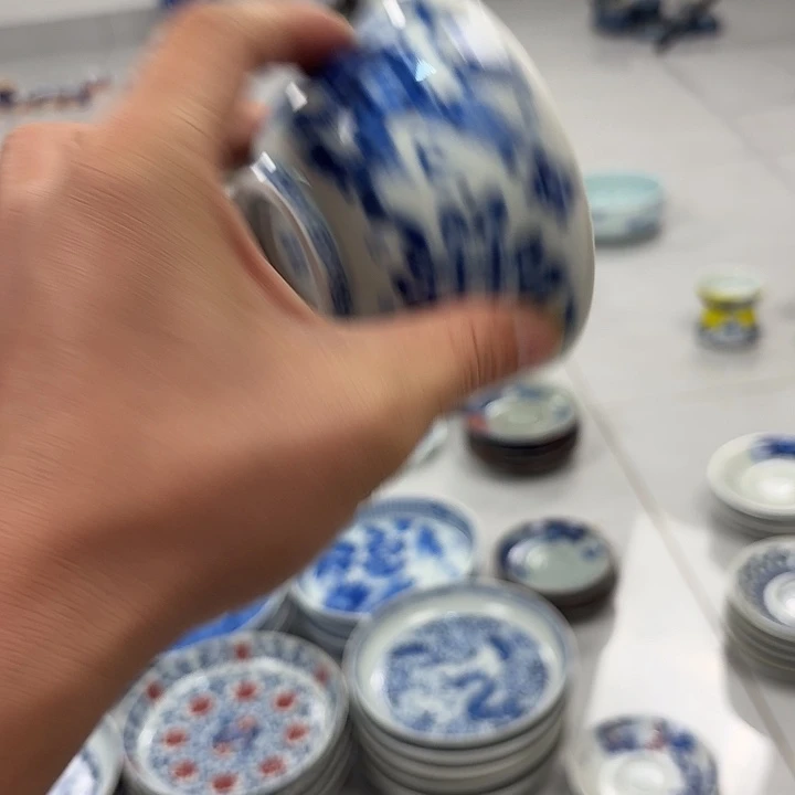 瓷片青花狮子大压手杯景德镇