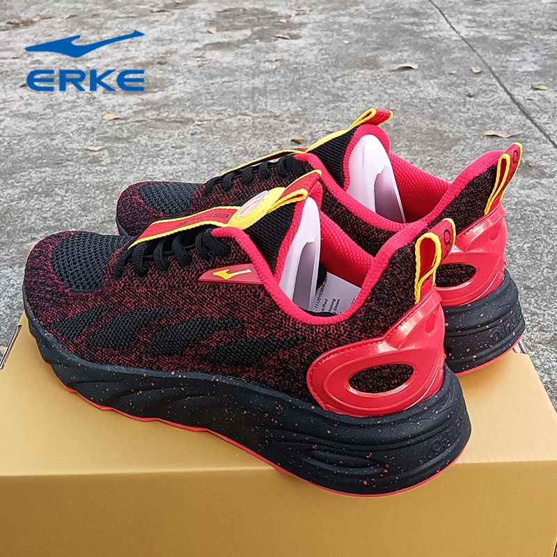 erke/鸿星尔克碳板减震男鞋运动鞋新款透气跑步鞋舒适休闲网面男
