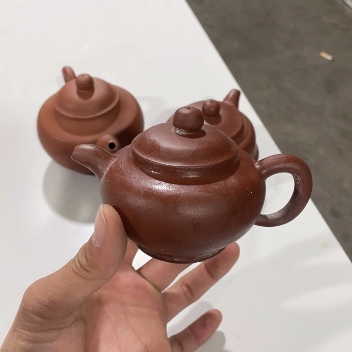 紫砂茶壶老厂紫砂壶一件。