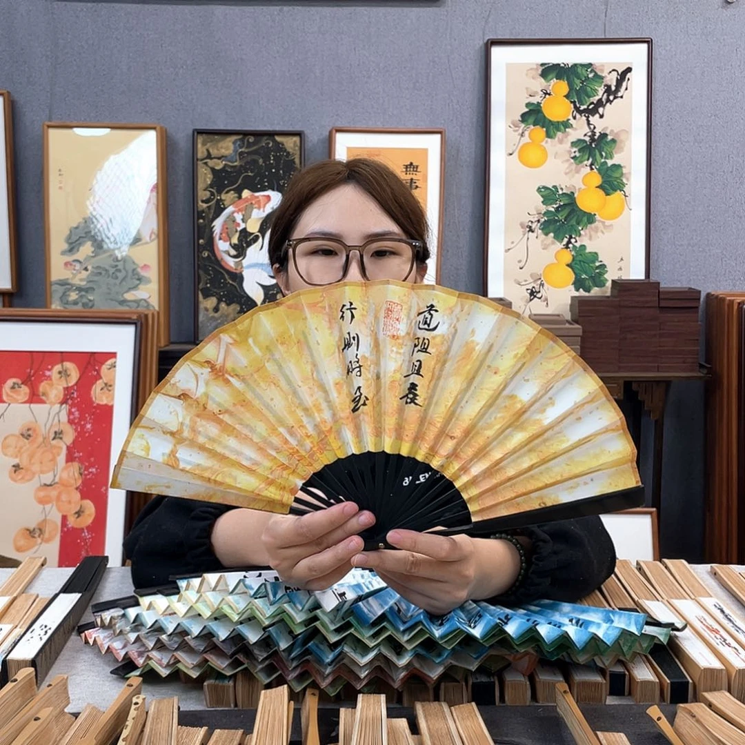 国画7寸福利折扇带中玉扇骨（默认粘好发出）茫茫