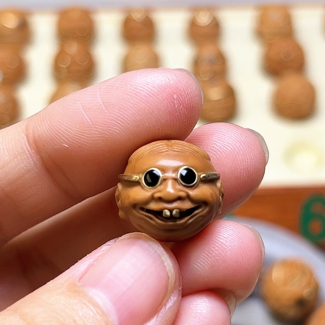 光***爸把件猴头核桃小地主镂空