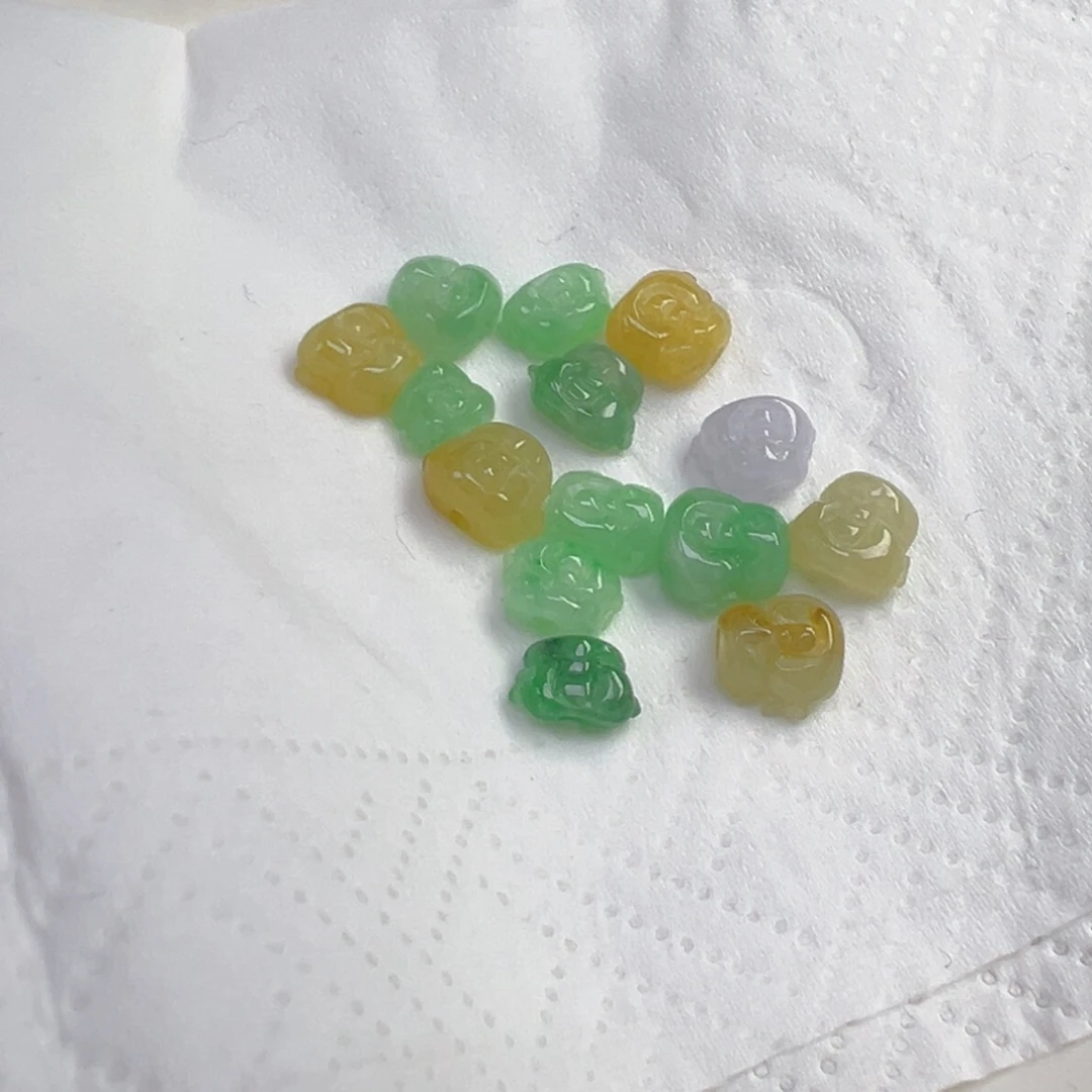 翡翠散珠佛头珠一颗