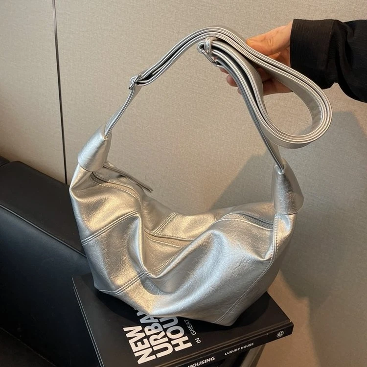 日韩饺子包休闲褶皱简约单肩洋气拉链暗袋单肩包时尚