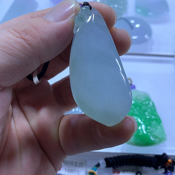 翡翠未镶嵌颈饰天然翡翠A货吊坠