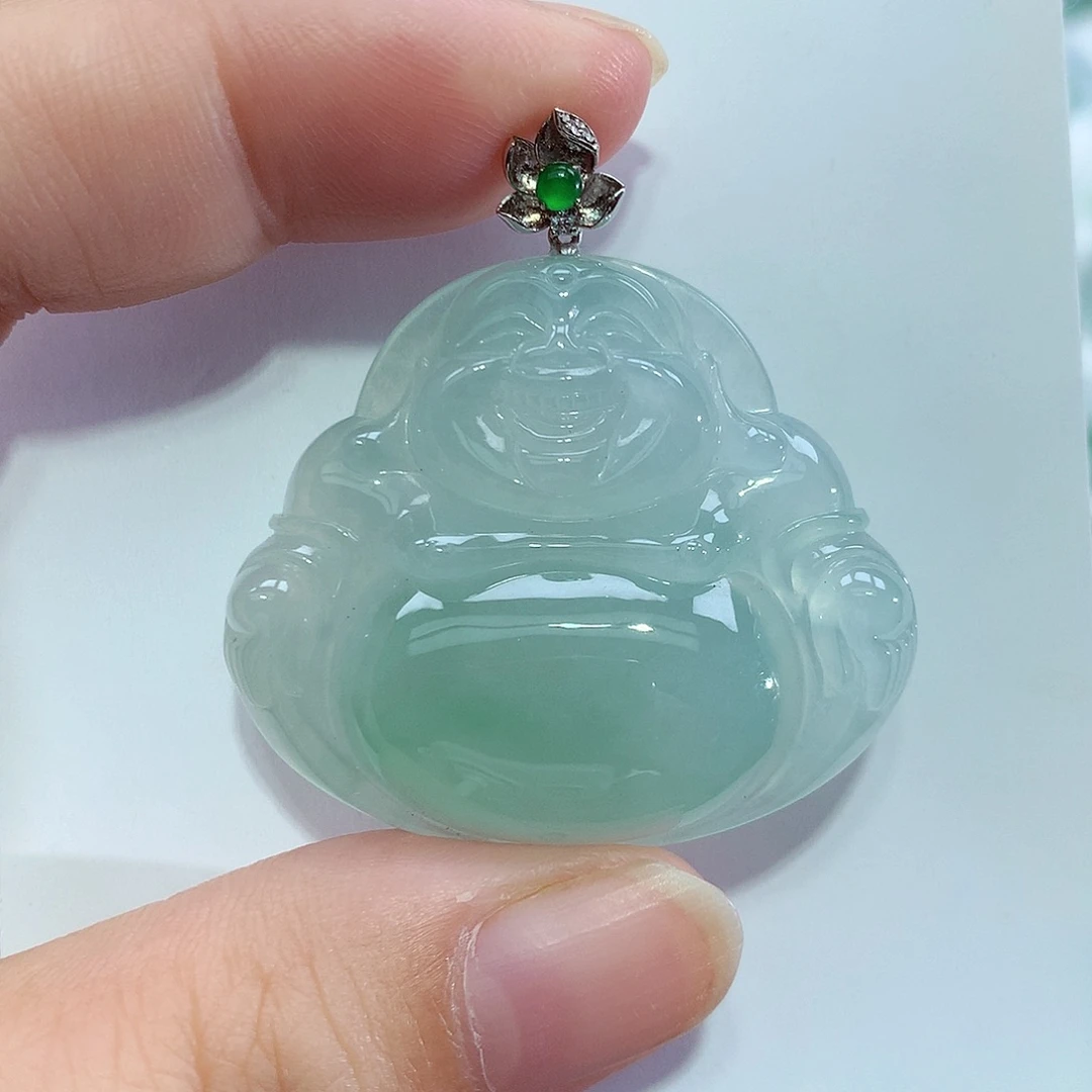 颈饰18K金镶嵌翡翠佛