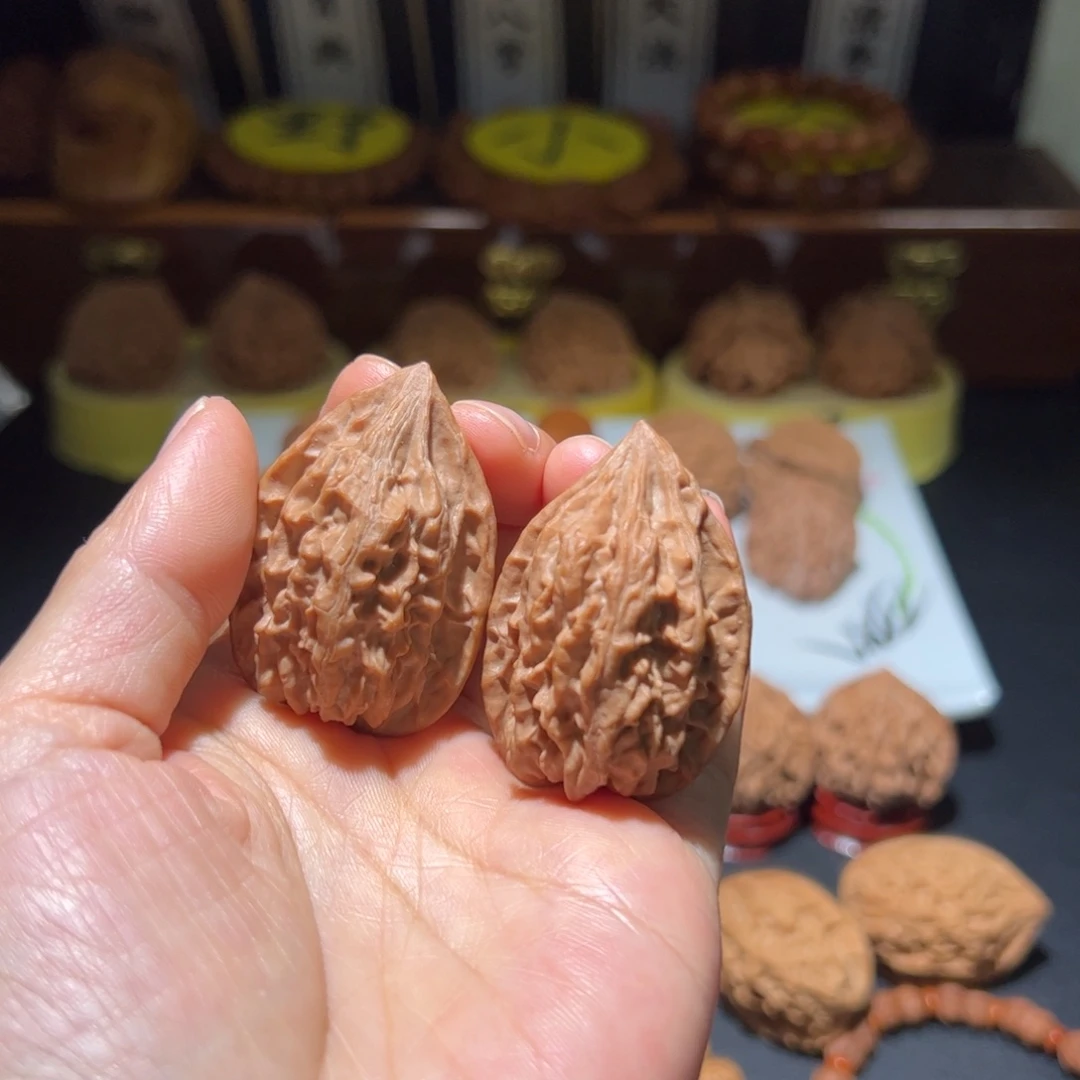 老****把件文玩核桃战天鸡心