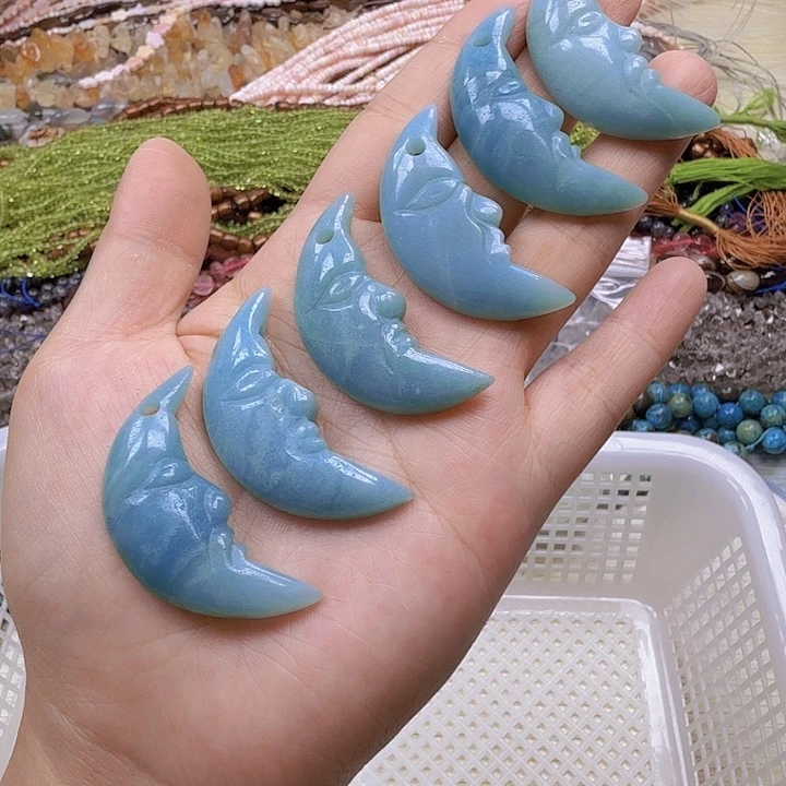 水晶珠宝半成品未镶嵌天河月亮雕刻一颗