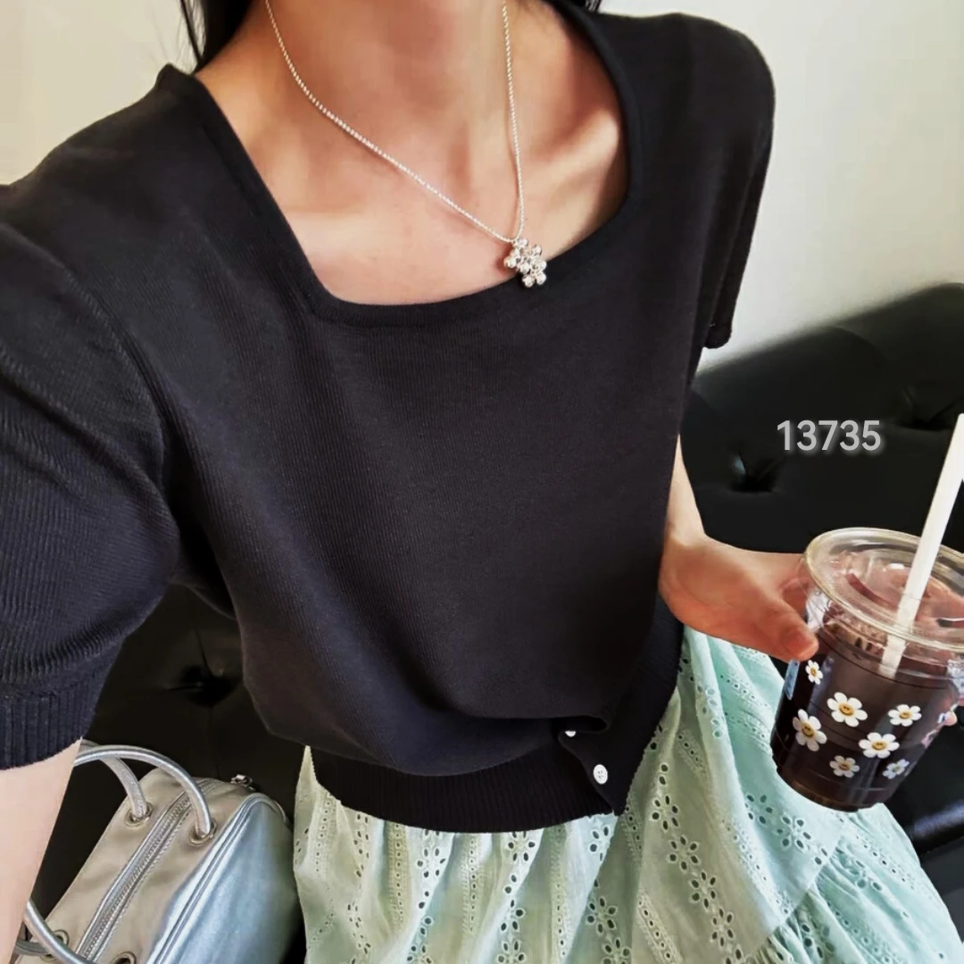 13735（部分无水洗唛，介意慎拍）WANGDAN新款下摆纽扣方领针织短袖