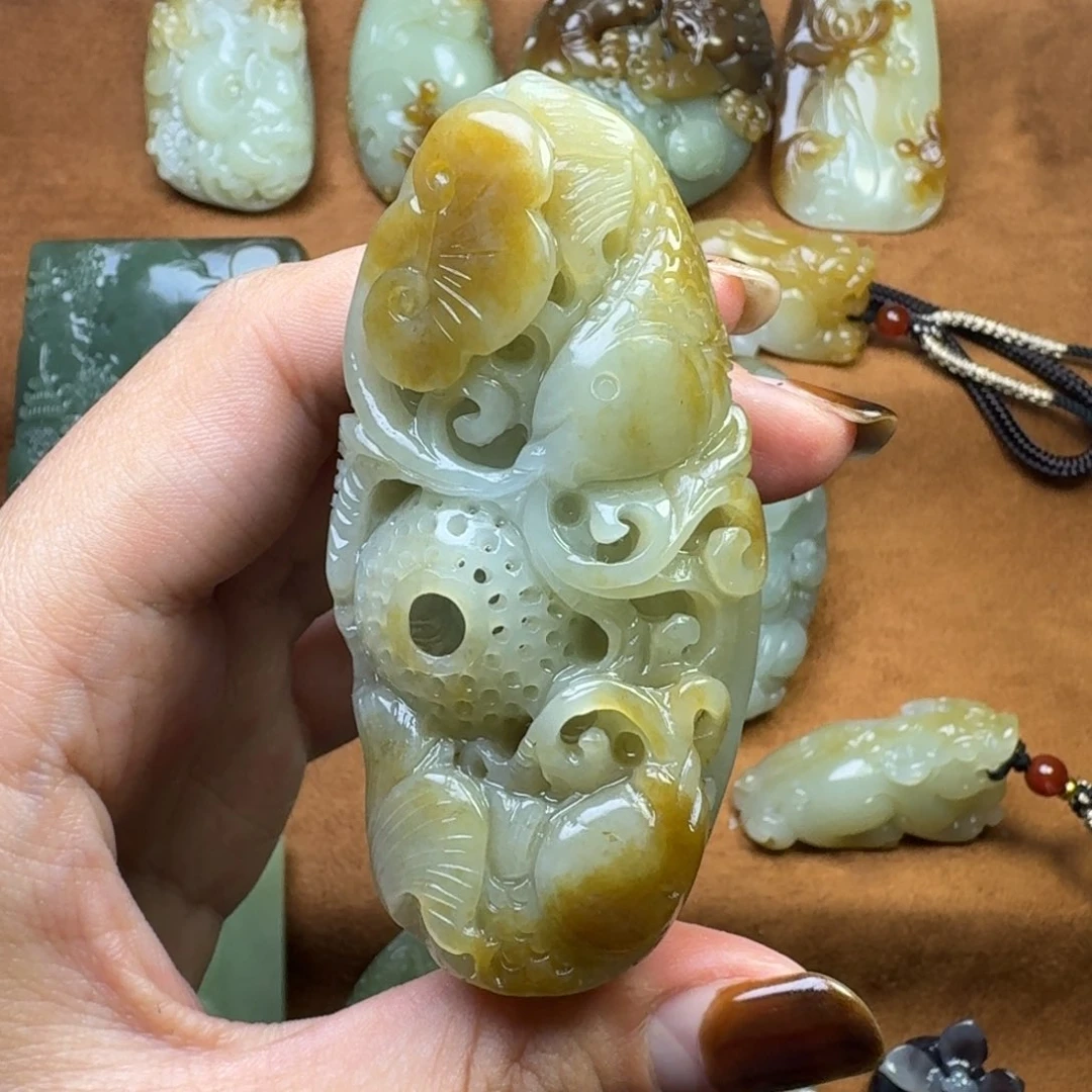 和田玉颈饰未镶嵌