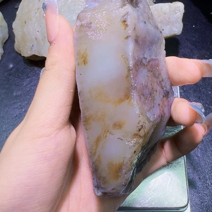 未镶嵌和田玉（糖玉）珠宝半成品