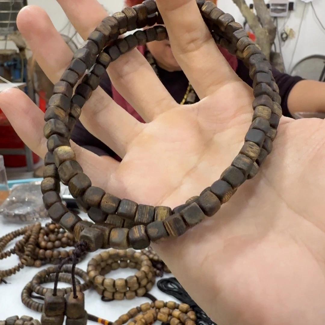 同***一线香奇楠沉香原木