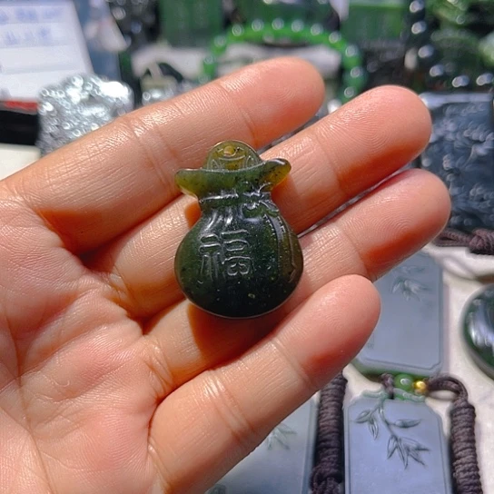 未镶嵌蛇纹石玉手链凭**风