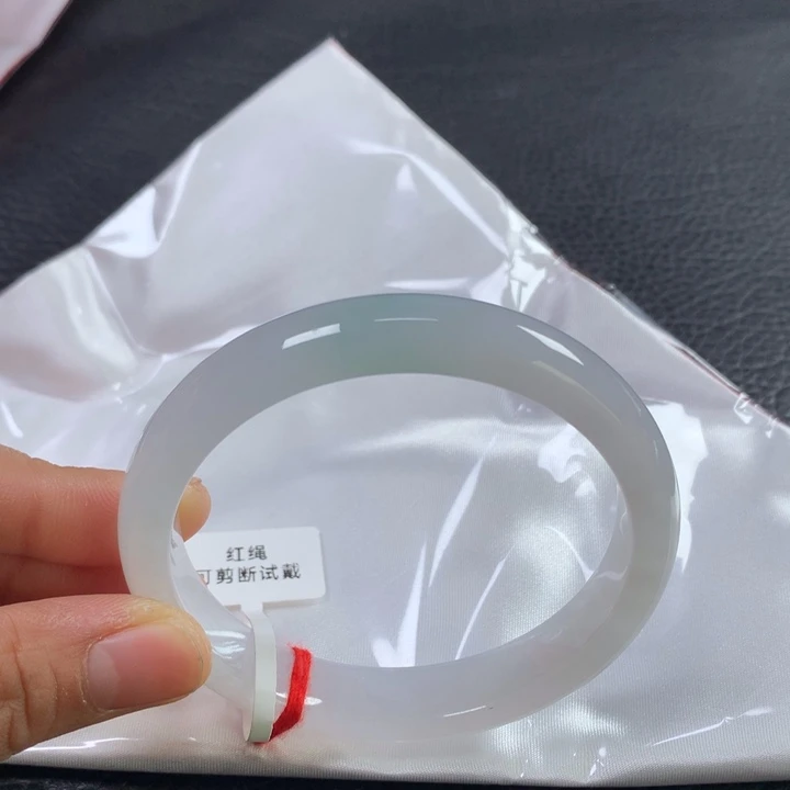 翡翠未镶嵌手镯60➕