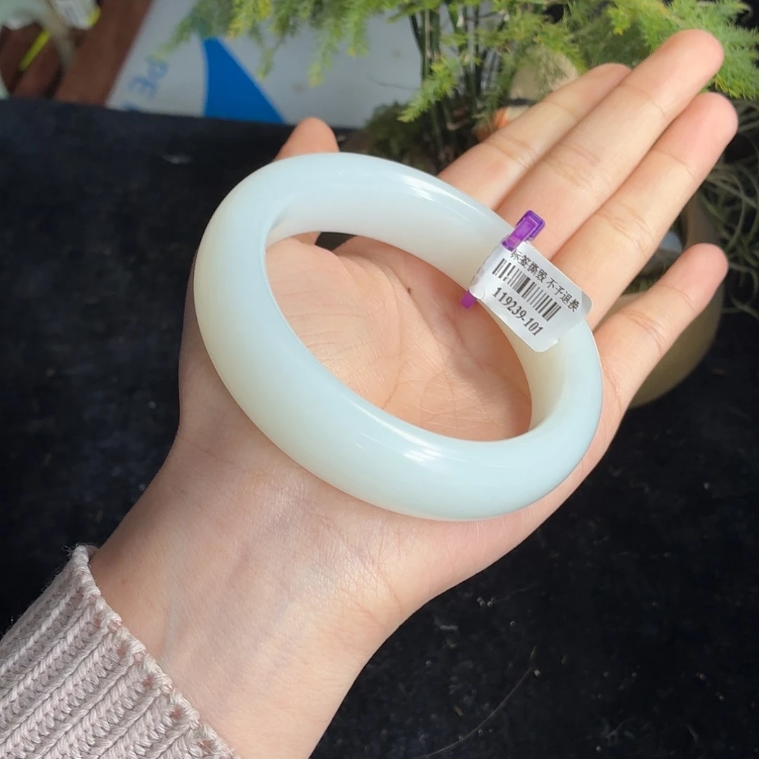 和田玉未镶嵌手镯6061