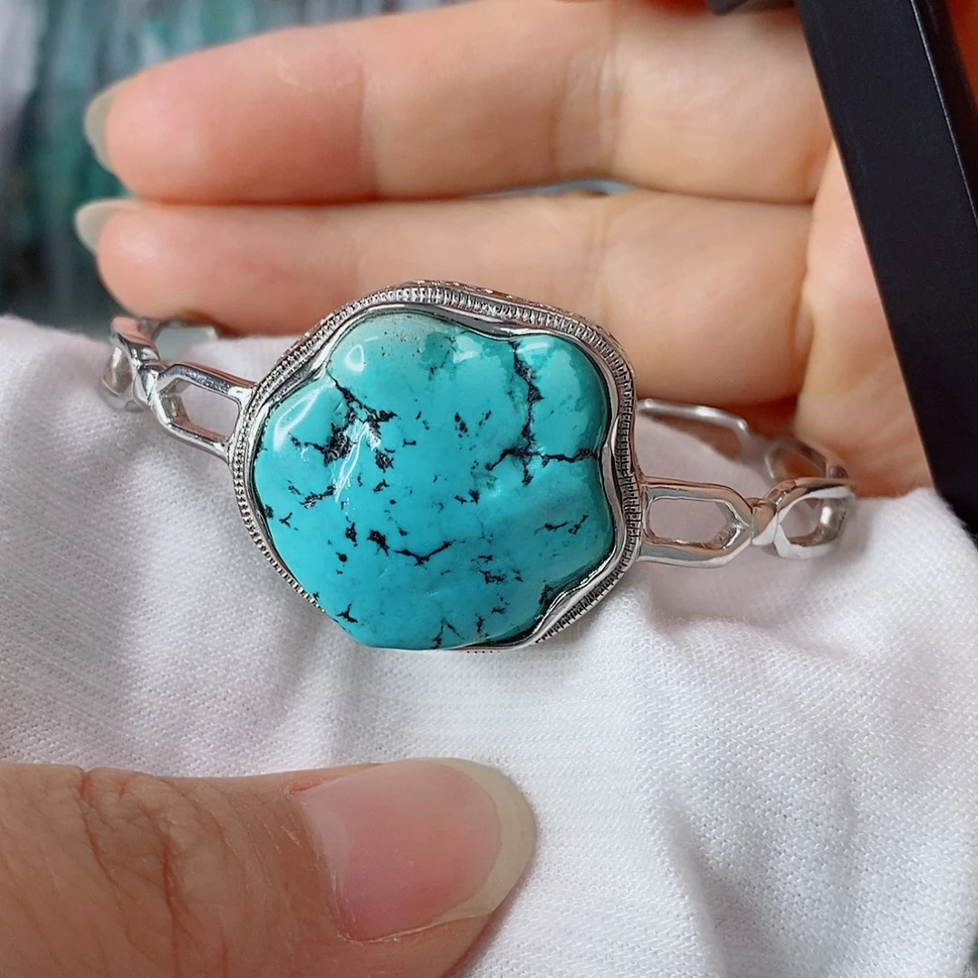 未镶嵌绿松石珠宝奇石