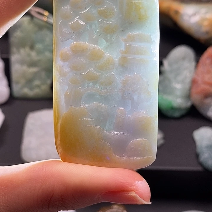 翡翠未镶嵌颈饰翡翠首饰