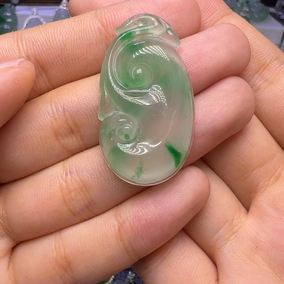 石英质玉未镶嵌颈饰