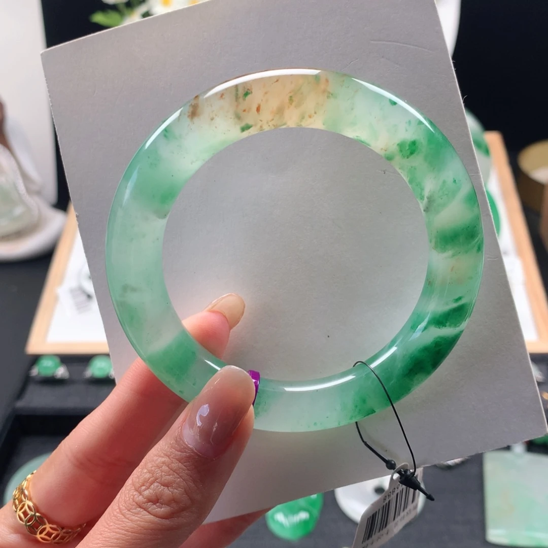 石英质玉未镶嵌手镯