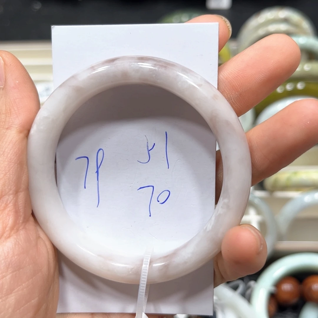 和田玉手镯未镶嵌 微瑕