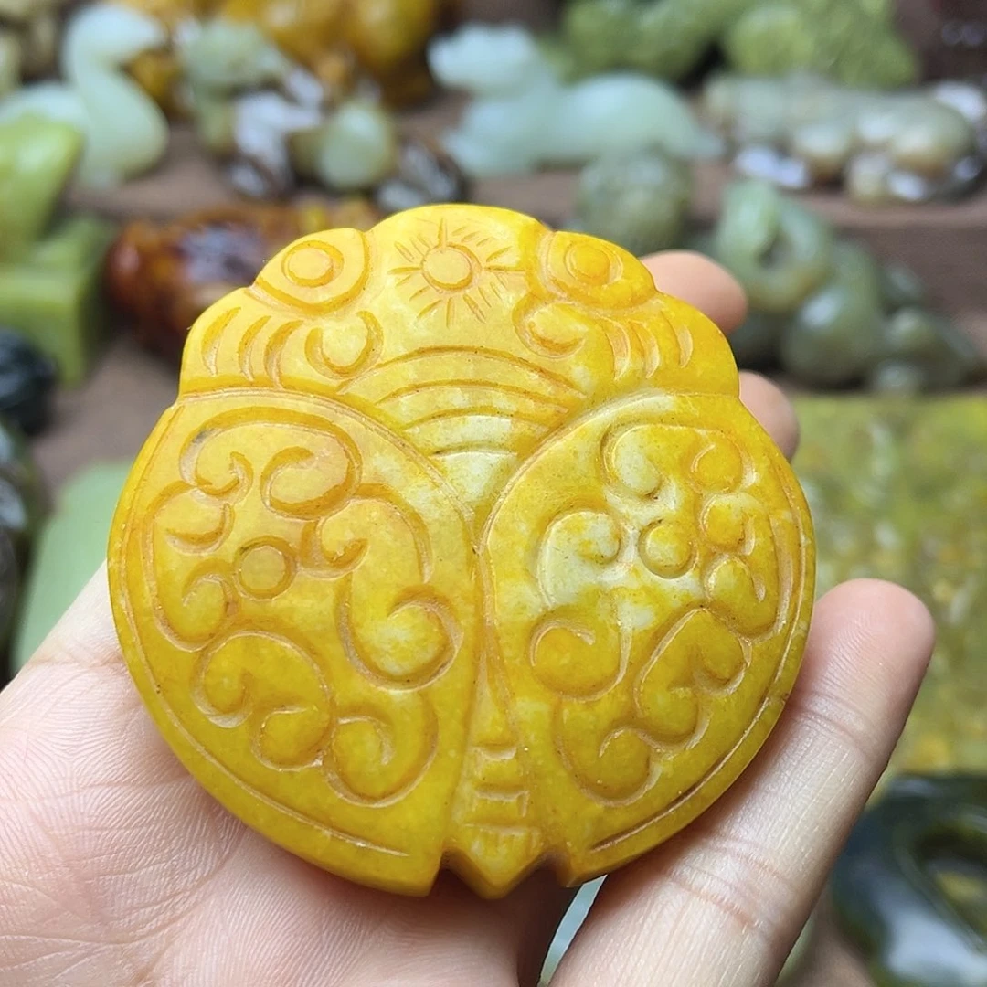 白玉菩提吊坠95。。