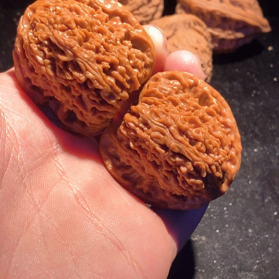 刘***西核桃手串/手链43南疆石