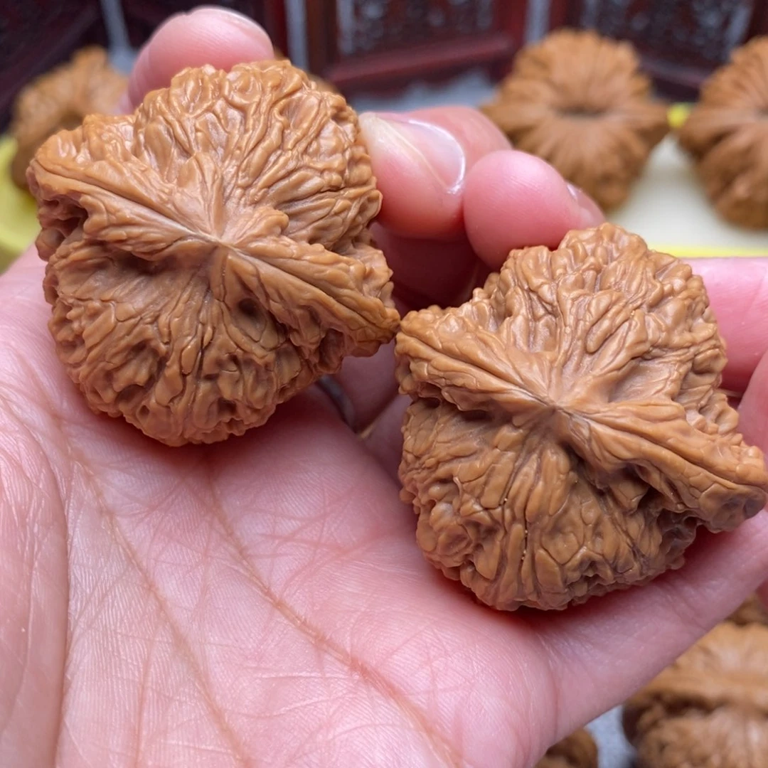 文玩核桃把件肉球毕业全品红皮南疆粗棱41.8尺