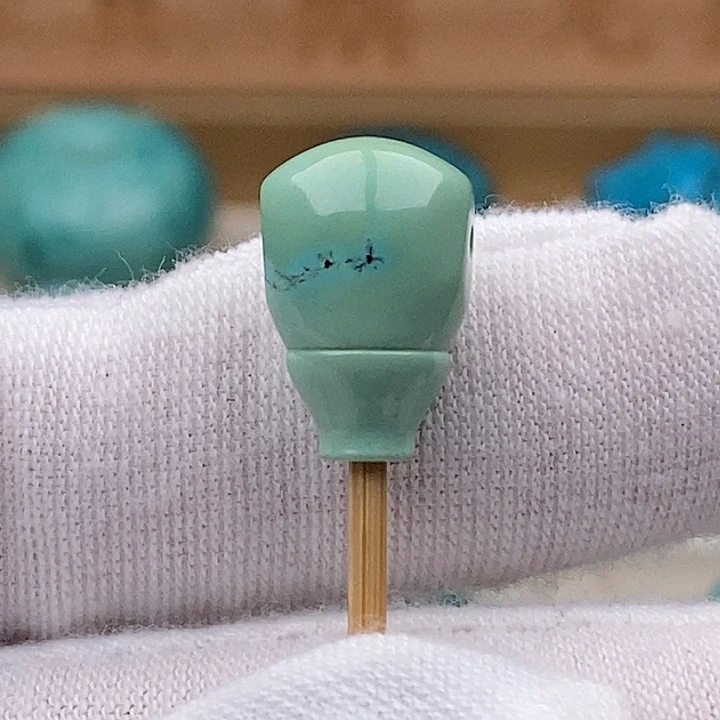 绿松石未镶嵌珠宝奇石10