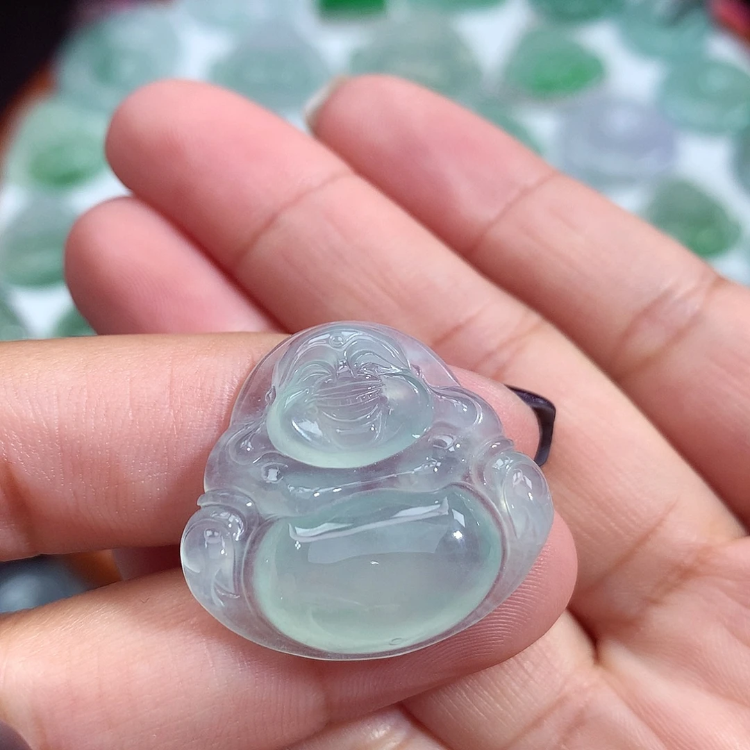 翡翠未镶嵌颈饰佛公