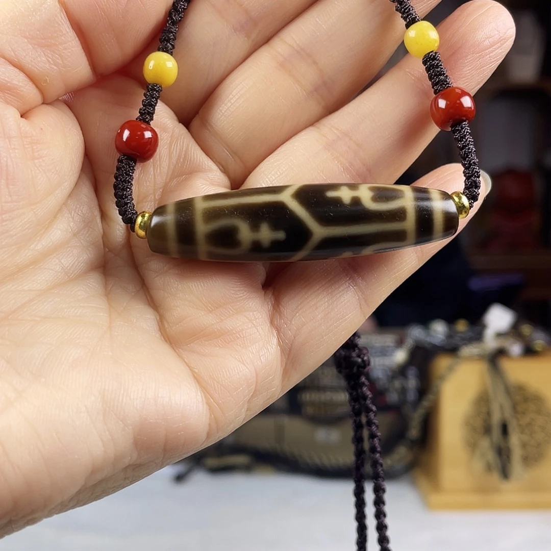 玛瑙/玉髓合金颈饰张魁