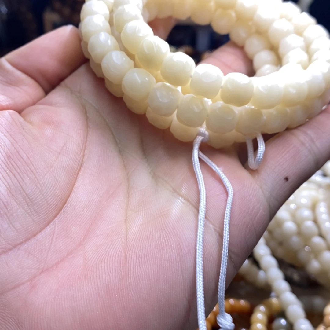 ****.吊坠菩提根/象牙果