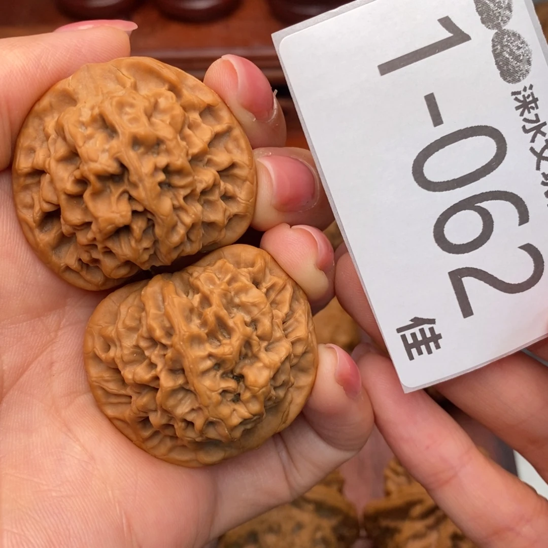 文玩核桃把件36+秦闷