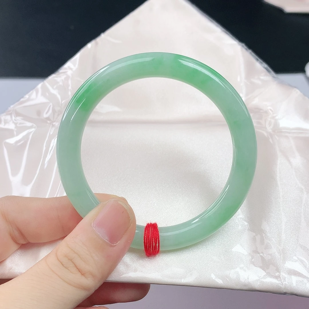 翡翠手镯未镶嵌翡翠704